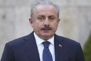 TBMM Başkanı Mustafa Şentop, Cumhurbaşkanı Erdoğan'ın adaylığıyla ilgili, "Bu tartışmaları