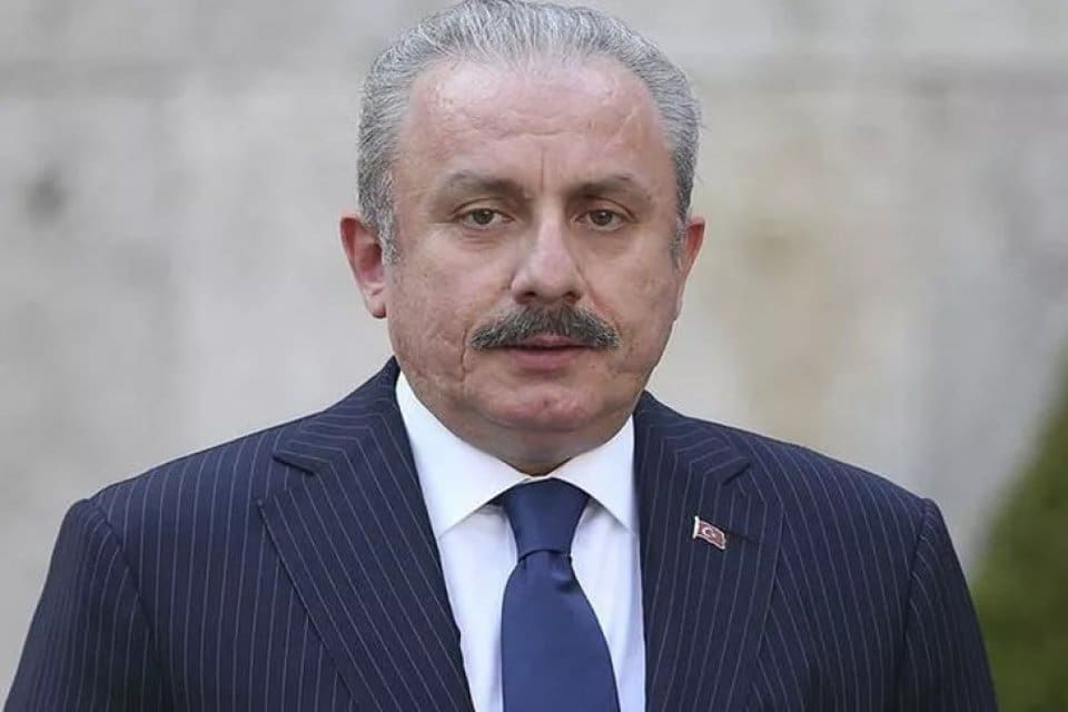 TBMM Başkanı Mustafa Şentop, Cumhurbaşkanı Erdoğan'ın adaylığıyla ilgili, "Bu tartışmaları