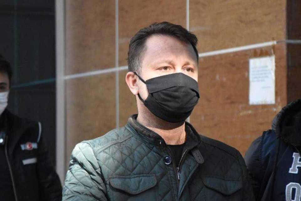 İzmir'in Menemen Belediyesi'ne y&ouml;nelik d&uuml;zenlenen yolsuzluk operasyonunda tutuklanan, CHP Genel