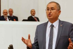 Cumhuriyet Halk Partisi (CHP) İzmir Milletvekili Atila Sertel, kamu kurum