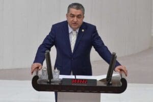 İzmir Milletvekili Bedri Serter, 29 Ekim Cumhuriyet Bayramının 98.yılı nedeniyle