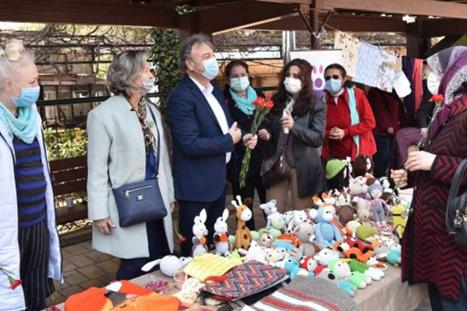 Bornova Belediyesi, 14 Şubat Sevgililer G&uuml;n&uuml;&rsquo;ne &ouml;zel etkinlikler d&uuml;zenliyor. Bornova