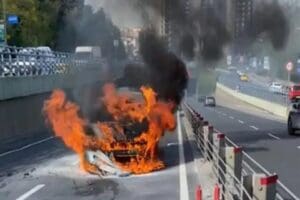 Olay, Hacıosman Bayırı Caddesi &uuml;zerinde d&uuml;n saat 17.00 sıralarında meydana