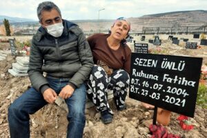 İzmir'de, dini nikahla birlikte yaşadığı Anıl Yolum (24) tarafından 16