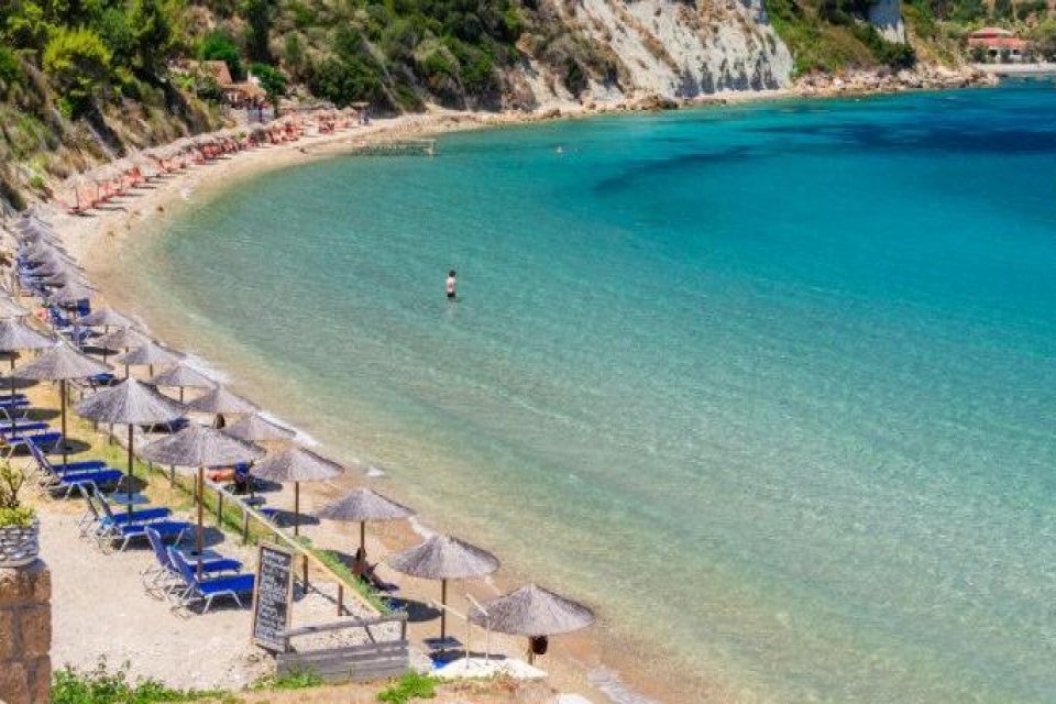 Girit Adası&rsquo;nda meydana gelen olayda şezlong &uuml;zerinde g&uuml;neşlenen 18 yaşındaki