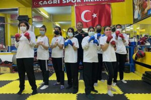 İzmir'de, şiddet gören kadınlara ve çocuklara yönelik 6 aydır devam