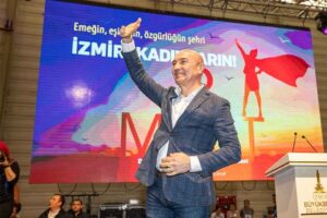 İzmir Büyükşehir Belediye Başkanı Tunç Soyer, bu yıl savaşın gölgesinde