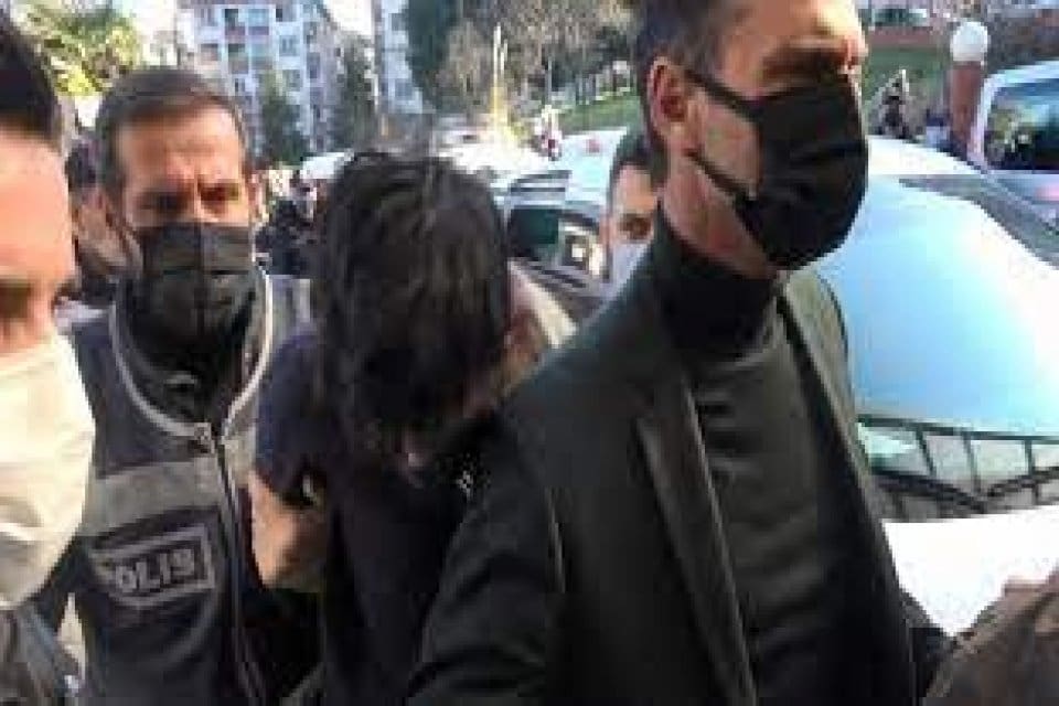 Giresun'da 16 yaşındaki Sıla Şent&uuml;rk'&uuml; boğazından bı&ccedil;aklayarak &ouml;ld&uuml;ren&nbsp;H&uuml;seyin Can G&ouml;k&ccedil;ek