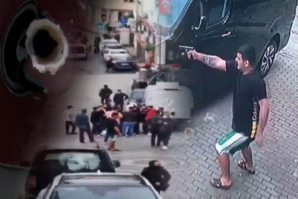 İstanbul Balat'ta silahlı iki grup arasında &ccedil;ıkan &ccedil;atışmada &ccedil;ok sayıda
