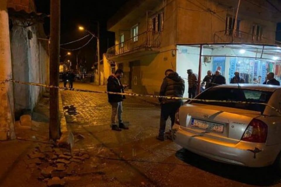 Manisa'nın Turgutlu il&ccedil;esinde 42 yaşındaki Şemsettin Ayka&ccedil; ve 20 yaşındaki