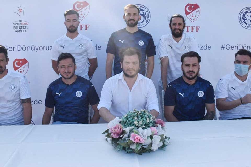 İzmir'de bu sezon Altay, S&uuml;per Lig'e, Bucaspor ise 2'nci Lig'e