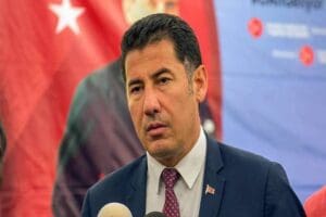 ATA İttifakı'nın Cumhurbaşkanı adayı&nbsp;Sinan Oğan,&nbsp;katıldığı bir programda "Annem vefat ettiğinde