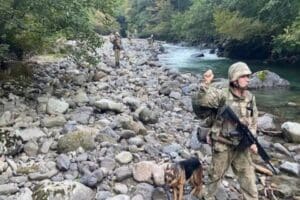 Milli Savunma Bakanlığı, T&uuml;rkiye'den Yunanistan'a ve Yunanistan'dan T&uuml;rkiye'ye yasa dışı