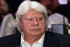 Yeşil&ccedil;am'ın usta sanat&ccedil;ısı C&uuml;neyt Arkın'ın 84 yaşında yaşamını yitirmesinin ardından
