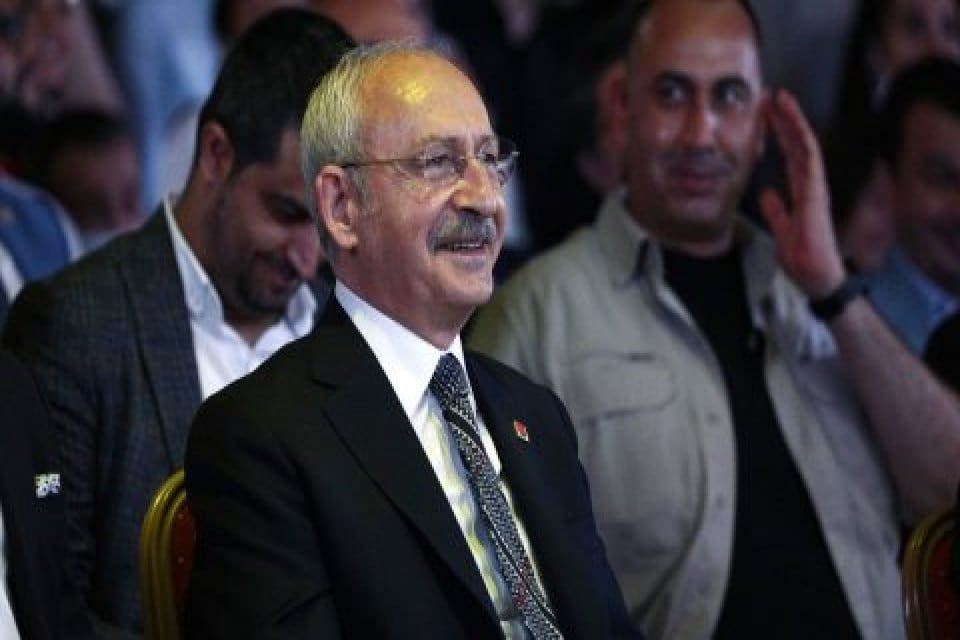 CHP Genel Başkanı Kemal Kılı&ccedil;daroğlu, sosyal medya hesabından uzun yol