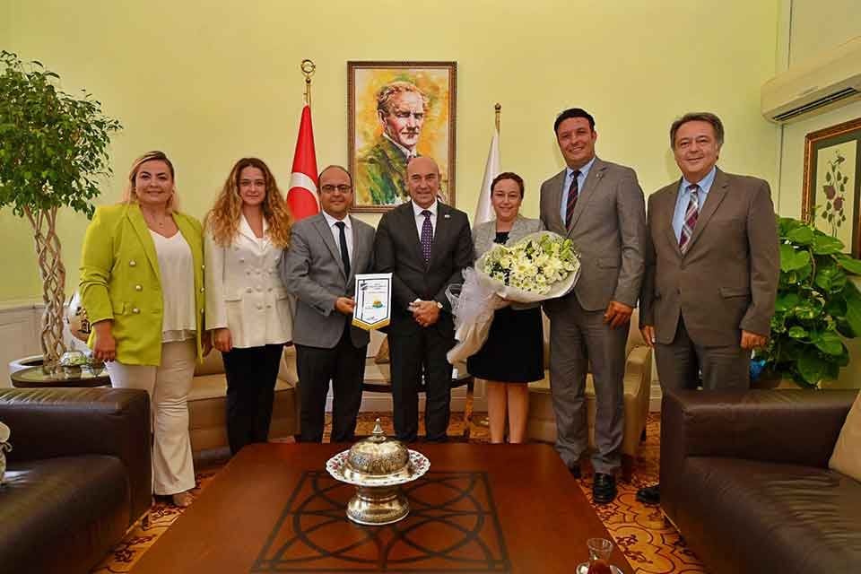 İzmir&nbsp; 2024 yılında d&uuml;nya turizm profesyonellerini İzmir'de buluşturacak ve D&uuml;nya