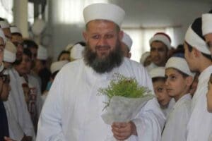 İsmailağa Cemaati, kızını 6 yaşında evlendirdiği ortaya &ccedil;ıkan Yusuf Ziya