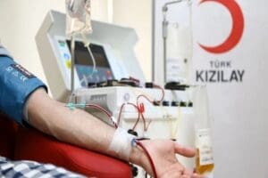 Skandallarla g&uuml;ndeme gelen ve bağışlanan kanları sattığı &ouml;ne s&uuml;r&uuml;len Kızılay&rsquo;ın