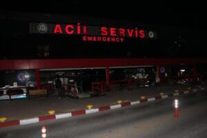 İzmir'in Bornova il&ccedil;esinde, avukat olduğu &ouml;ğrenilen Abdullah Emrah Koyuncu kavga