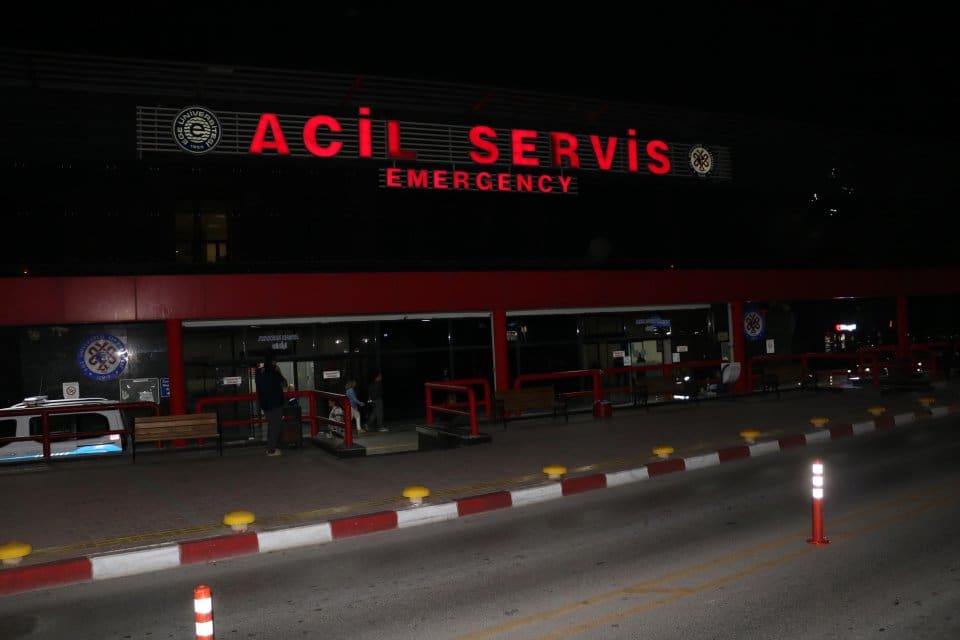 İzmir'in Bornova il&ccedil;esinde, avukat olduğu &ouml;ğrenilen Abdullah Emrah Koyuncu kavga