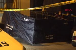 İzmir'in Karabağlar ilçesinde, sokakta üzerinden herhangi bir kimlik çıkmadığı öğrenilen