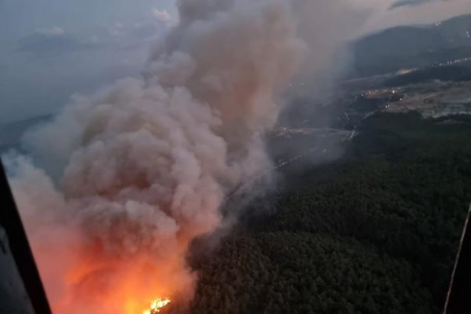 MANİSA&rsquo;nın Soma il&ccedil;esinde d&uuml;n akşam saatlerinde başlayan, havadan ve karadan