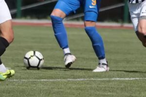 T&uuml;rkiye Futbol Federasyonu 2. Lig Beyaz Grup'ta play-off hattının 3