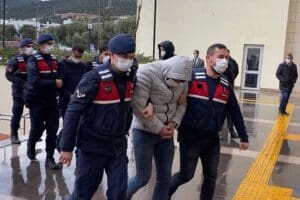 Muğla'nın Bodrum il&ccedil;esinde, sosyal medya &uuml;zerinden tartıştıktan sonra sokakta buluşan