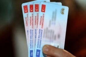 Dolandırıcılar yine boş durmuyor. S&uuml;r&uuml;c&uuml; kurs fiyatlarının 2023'te artmasını fırsat