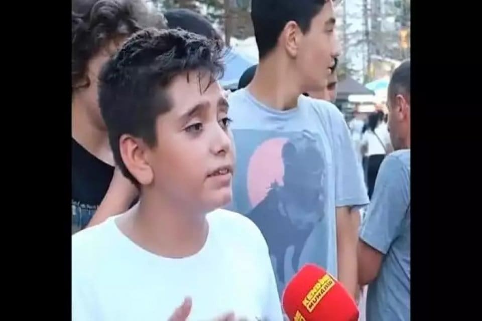 T&uuml;rkiye&rsquo;de ekonomik krizin boyutu arttık&ccedil;a sokak r&ouml;portajlarından vatandaşların isyanı da