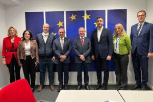 İzmir Büyükşehir Belediye Başkanı ve Sosyal Demokrat Belediyeler Derneği (SODEM)