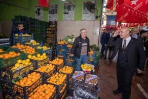 İzmir B&uuml;y&uuml;kşehir Belediye Başkanı Tun&ccedil; Soyer, Yerli Malı Haftası etkinliğinde