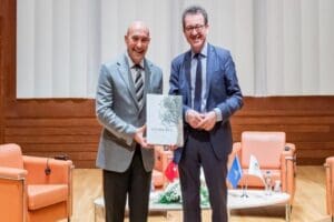 25 Kasım'a kadar devam edecek seminerin a&ccedil;ılışında ARLEM Genel Kurulu'nda