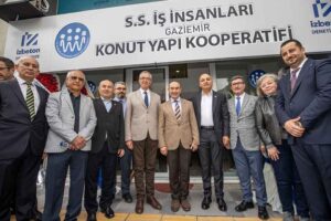 İzmir B&uuml;y&uuml;kşehir Belediye Başkanı Tun&ccedil; Soyer, Gaziemir Aktepe ve Emrez