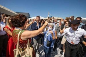 İBB Başkanı Ekrem İmamoğlu ve İzmir B&uuml;y&uuml;kşehir Belediye Başkanı Tun&ccedil;