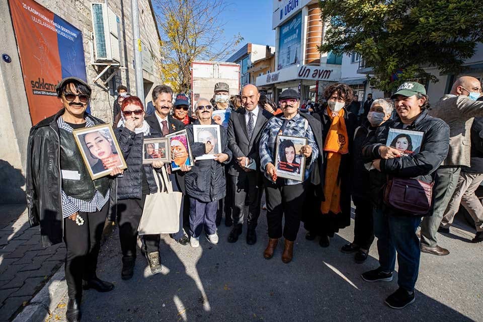 İzmir B&uuml;y&uuml;kşehir Belediye Başkanı Tun&ccedil; Soyer, 25 Kasım Kadına Y&ouml;nelik