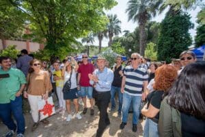 İzmir B&uuml;y&uuml;kşehir Belediye Başkanı Tun&ccedil; Soyer, mezunu olduğu Bornova Anadolu
