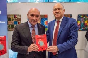 İzmir B&uuml;y&uuml;kşehir Belediye Başkanı Tun&ccedil; Soyer Cumhuriyet Halk Partisi (CHP)