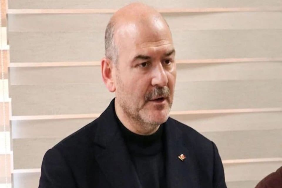 İ&ccedil;işleri Bakanı&nbsp;S&uuml;leyman Soylu, 7.7 ve 7.6 b&uuml;y&uuml;kl&uuml;ğ&uuml;ndeki iki deprem ile