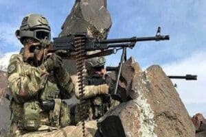 İ&ccedil;işleri Bakanlığı'ndan yapılan a&ccedil;ıklamada, "J-SİHA ve KKK.lığı Atak Taarruz Helikopterlerinin