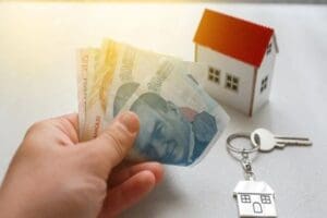 Son d&ouml;nemlerde artan kira anlaşmazlıkları ev sahiplerini g&uuml;vence arayışına itti.
