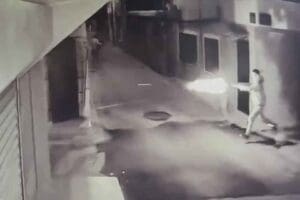 İzmir'in Bornova il&ccedil;esindeki bir spor salonunda kıyafet giyme meselesi nedeniyle