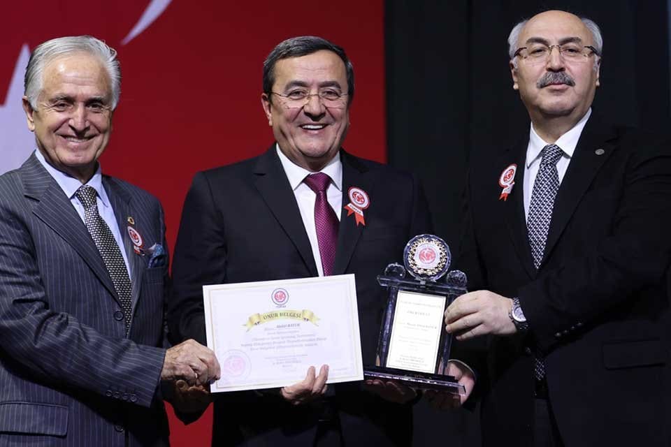 T&Uuml;RFAD İzmir Şubesi&rsquo;nin Konak Belediyesi&rsquo;nin katkılarıyla bu yıl 23&rsquo;&uuml;nc&uuml;s&uuml;n&uuml; d&uuml;zenlediği&nbsp;