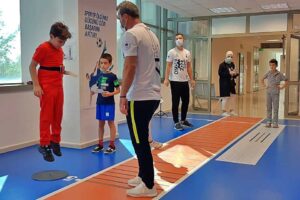 İzmir B&uuml;y&uuml;kşehir Belediyesi, kentin &ccedil;ocuklarına sporda fırsat eşitliği sunmak i&ccedil;in