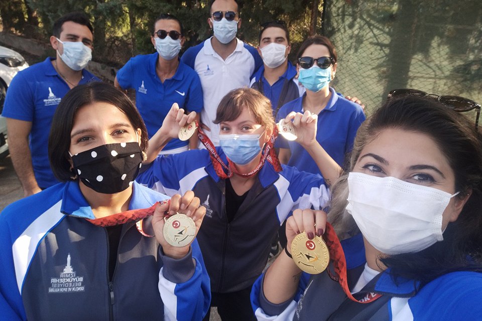 İzmir B&uuml;y&uuml;kşehir Belediyesi Gen&ccedil;lik ve Spor Kul&uuml;b&uuml; sporcuları, 2020&rsquo;de 11