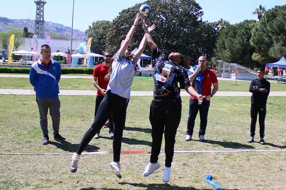 Maraton İzmir ve 23 Nisan Ulusal Egemenlik ve &Ccedil;ocuk Bayramı