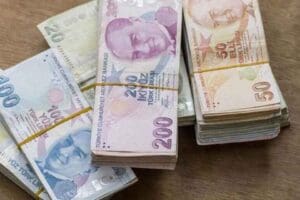En d&uuml;ş&uuml;k memur maaşı 11 bin 837 en d&uuml;ş&uuml;k SSK