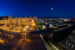 S&uuml;rd&uuml;r&uuml;lebilir enerji arzına uyum ve &uuml;retimde verimliliğin artırılmasını hedefleyen Enerji