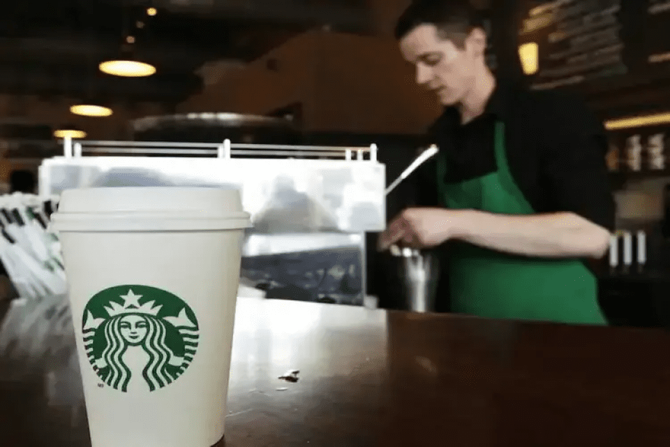 Kahve devi Starbucks'ın ABD şubelerinde iş&ccedil;iler sendikalaşmaya başladı. Aralık ayında