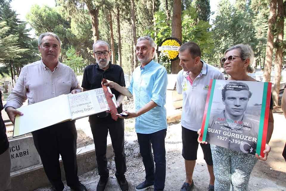 Karşıyaka Spor Kul&uuml;b&uuml; futbol takımının efsane isimlerinden Kore Gazisi Suat